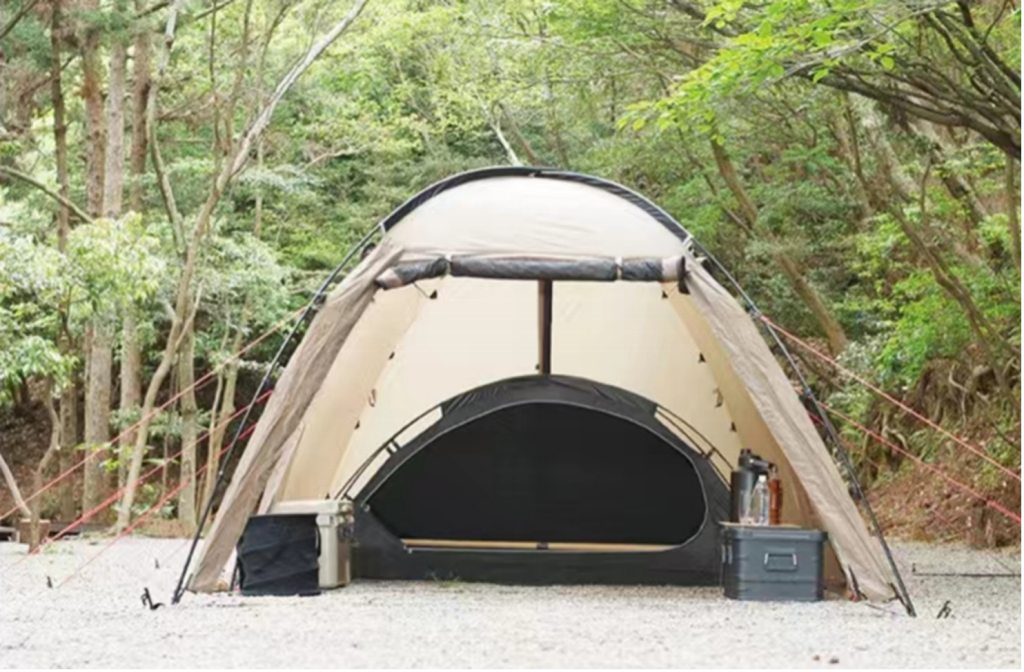 Camping tent